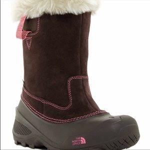 Brand New snow water proof beautiful boots size 2